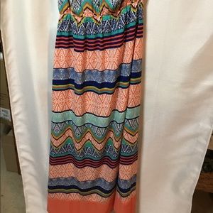 Strapless maxi dress in beautiful print. Super cool. Size Large by Pink Owl.